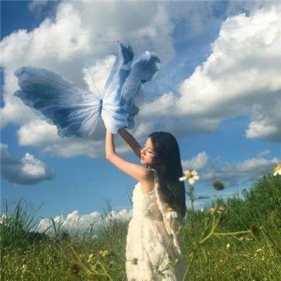 独家爆料：天王之女晒豪宅名表，被批炫富，一个月
